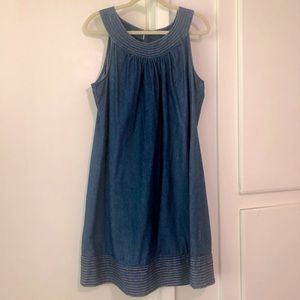 Denim dress vintage vibes